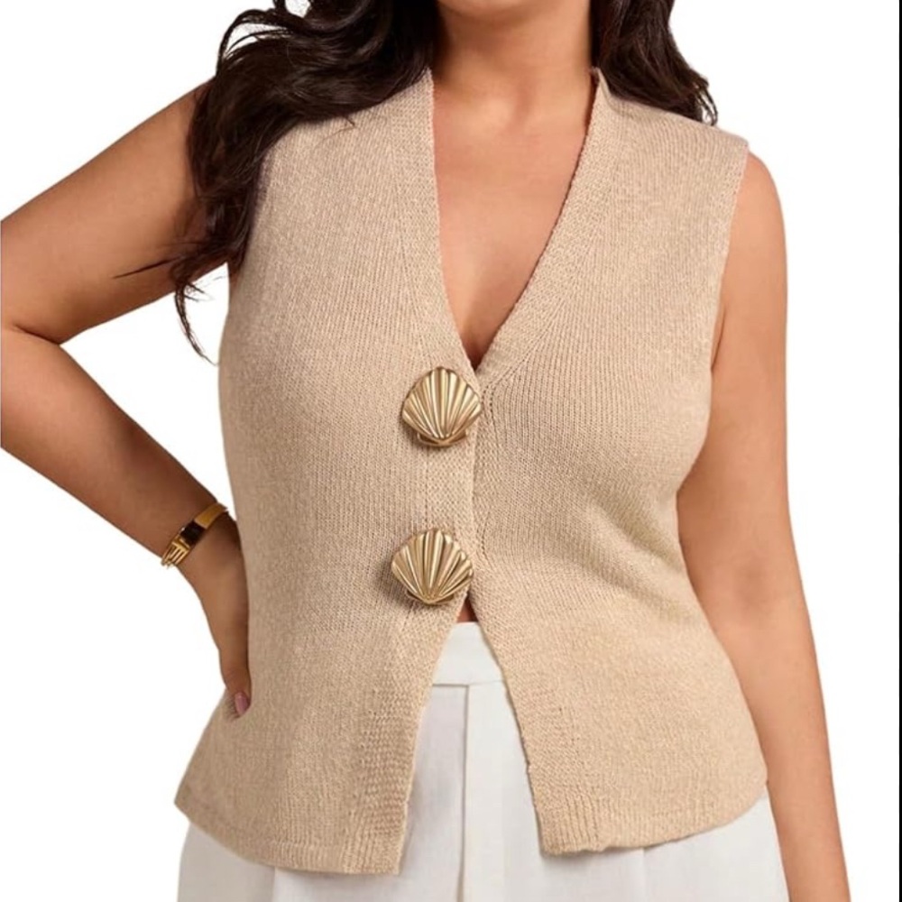 Beige v-neck knit sleeveless top featuring gold seashells SZ small-medium